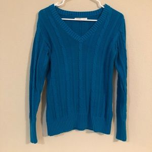 ⭐️ 5/25 Old Navy Cable Knit Sweater